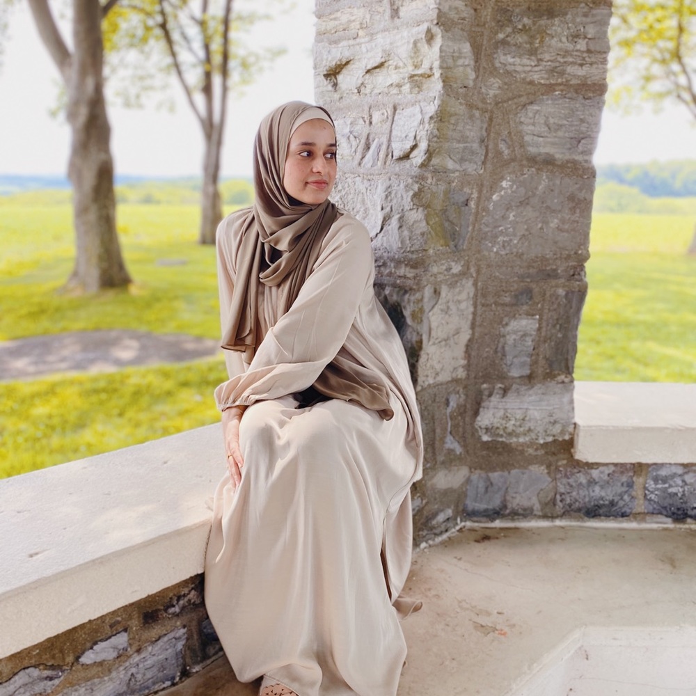 Meet your Posher, Noor